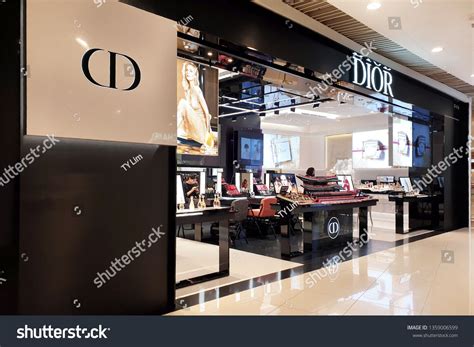 dior queensbay|Dior Beauty Queensbay Mall Boutique .